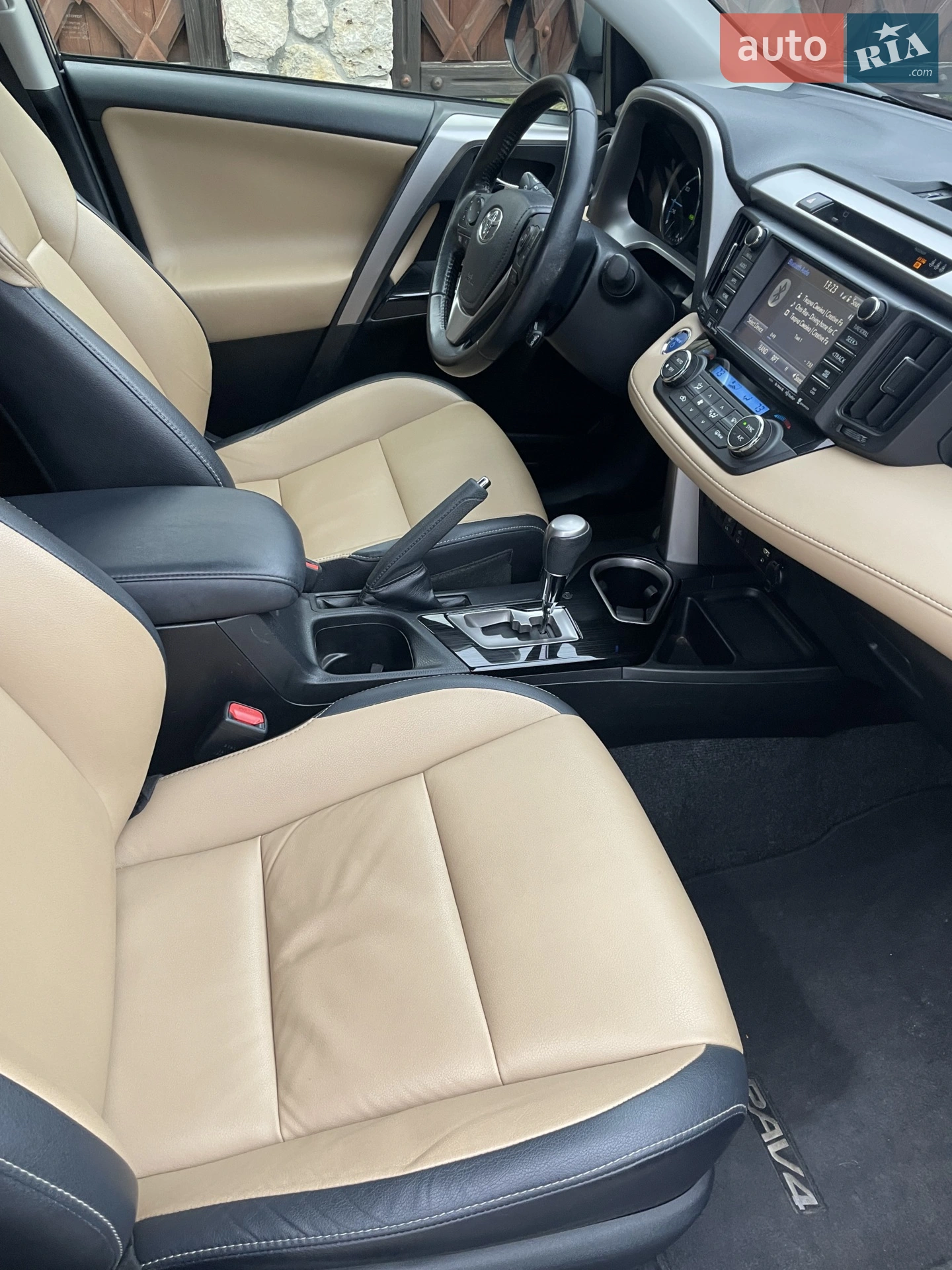 2017 Toyota RAV 4 - мініатюра 11