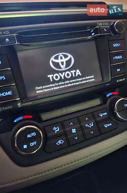 Внедорожник / Кроссовер Toyota RAV4 2016 в Одессе