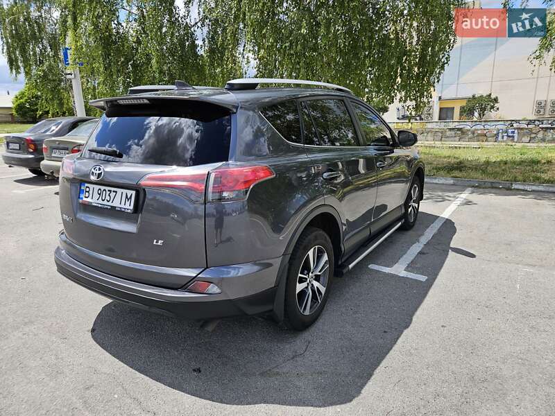 Позашляховик / Кросовер Toyota RAV4 2016 в Запоріжжі