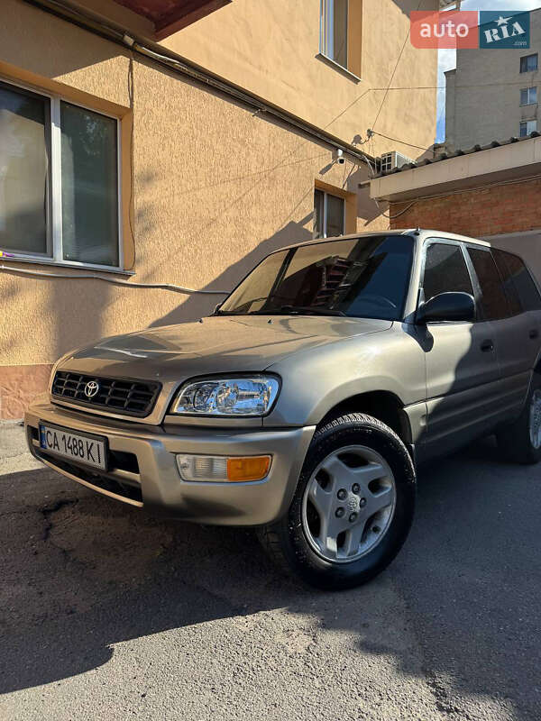 Toyota RAV4 2000