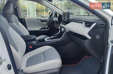 Внедорожник / Кроссовер Toyota RAV4 2022 в 