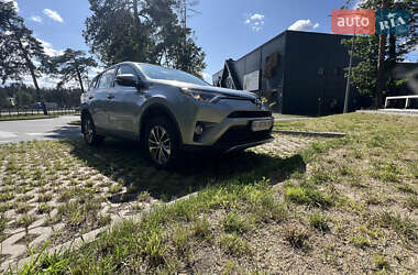 Внедорожник / Кроссовер Toyota RAV4 2018 в Киеве