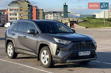 Внедорожник / Кроссовер Toyota RAV4 2021 в Киеве