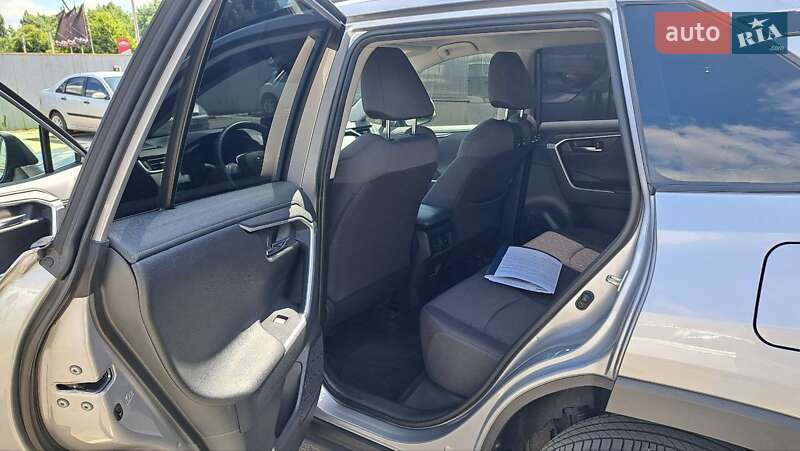 Внедорожник / Кроссовер Toyota RAV4 2023 в Киеве