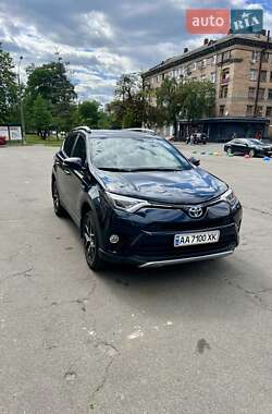 Внедорожник / Кроссовер Toyota RAV4 2017 в Киеве