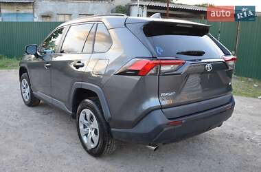 Позашляховик / Кросовер Toyota RAV4 2021 в Києві