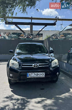 Позашляховик / Кросовер Toyota RAV4 2007 в Івано-Франківську