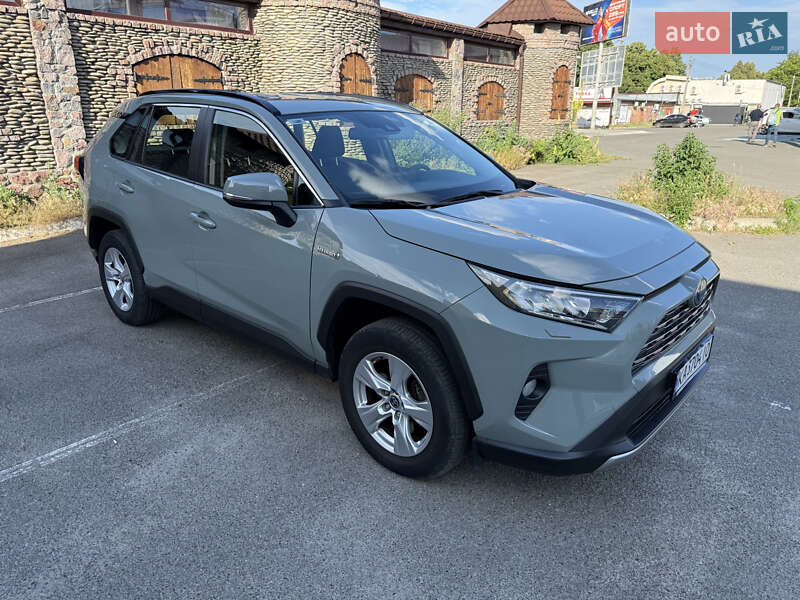 Внедорожник / Кроссовер Toyota RAV4 2021 в Борисполе