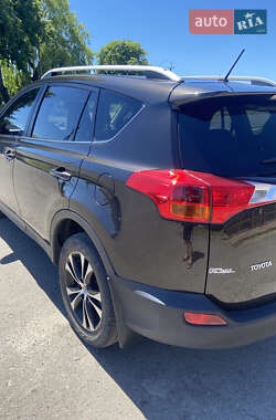 Позашляховик / Кросовер Toyota RAV4 2015 в  фото 8 Позашляховик / Кросовер Toyota RAV4 2015 в