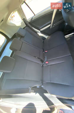 Позашляховик / Кросовер Toyota RAV4 2015 в  фото 20 Позашляховик / Кросовер Toyota RAV4 2015 в