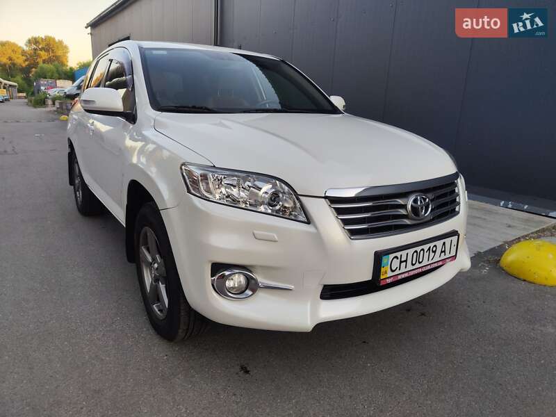 Внедорожник / Кроссовер Toyota RAV4 2012 в Киеве
