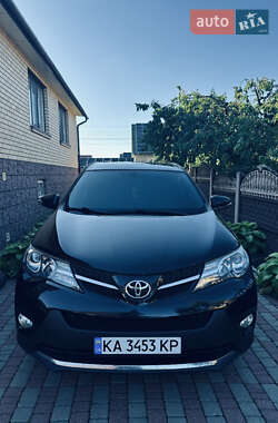 Внедорожник / Кроссовер Toyota RAV4 2013 в 
