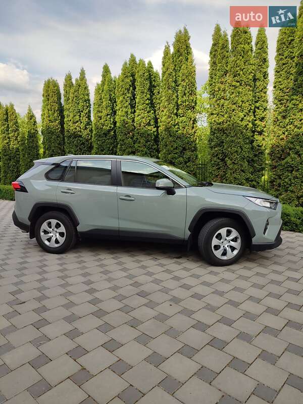 Внедорожник / Кроссовер Toyota RAV4 2022 в Виннице