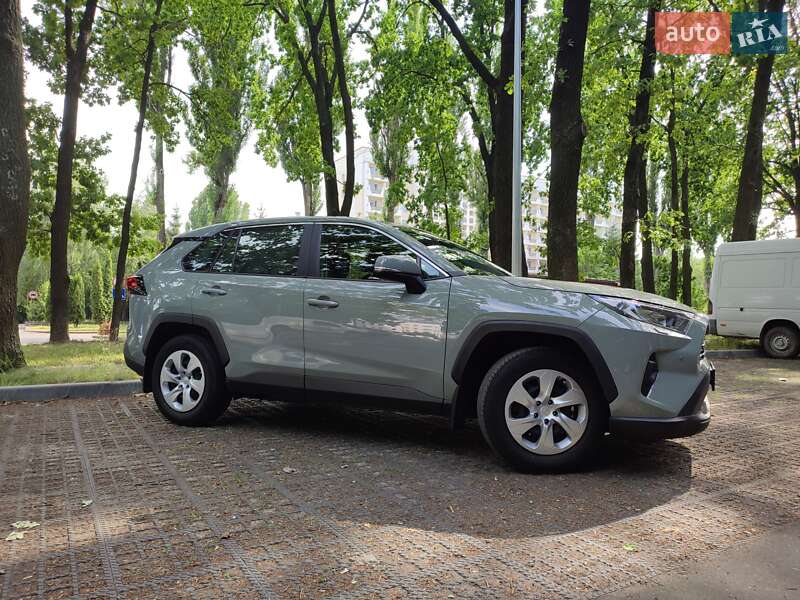 Внедорожник / Кроссовер Toyota RAV4 2022 в Виннице