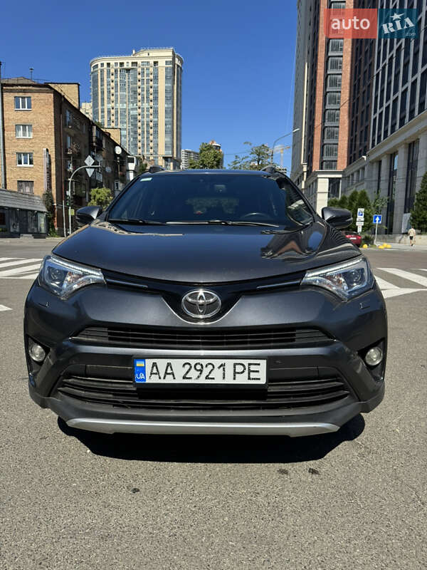 Toyota RAV4 2016