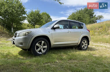 Позашляховик / Кросовер Toyota RAV4 2005 в 