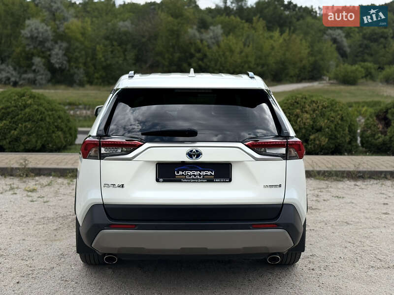 Внедорожник / Кроссовер Toyota RAV4 2022 в Днепре