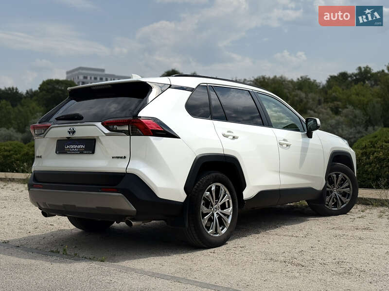 Внедорожник / Кроссовер Toyota RAV4 2022 в Днепре