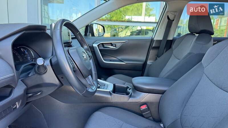 Позашляховик / Кросовер Toyota RAV4 2021 в Івано-Франківську