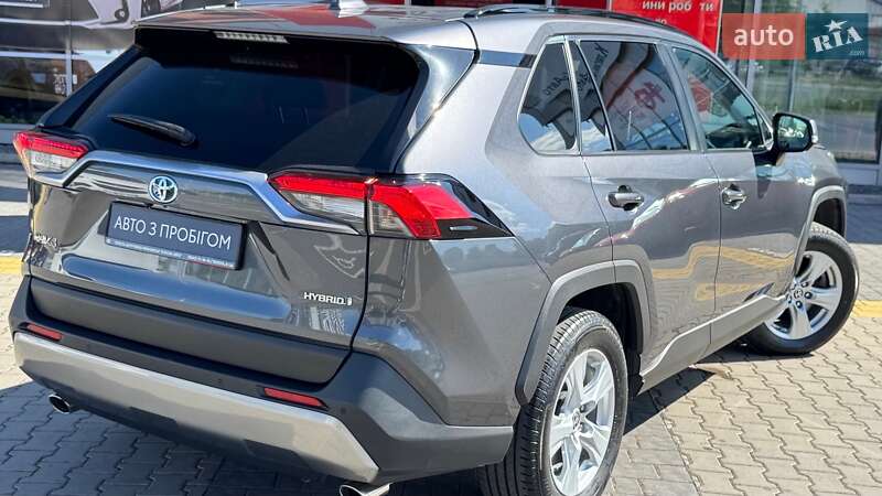 Позашляховик / Кросовер Toyota RAV4 2021 в Івано-Франківську