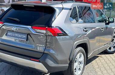Внедорожник / Кроссовер Toyota RAV4 2021 в 