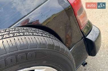 Внедорожник / Кроссовер Toyota RAV4 2003 в 