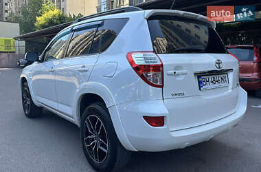 Внедорожник / Кроссовер Toyota RAV4 2011 в 