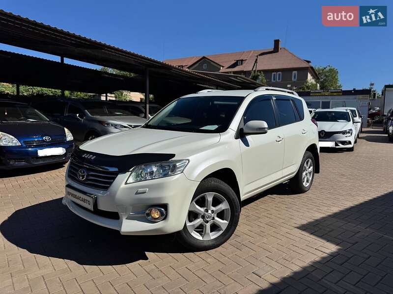 Позашляховик / Кросовер Toyota RAV4 2010 в Кривому Розі