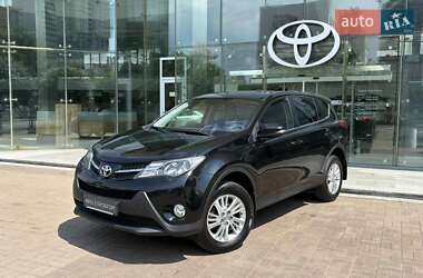 Внедорожник / Кроссовер Toyota RAV4 2014 в Киеве