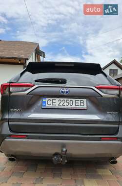 Внедорожник / Кроссовер Toyota RAV4 2021 в 
