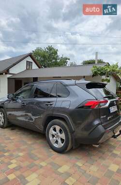 Внедорожник / Кроссовер Toyota RAV4 2021 в 