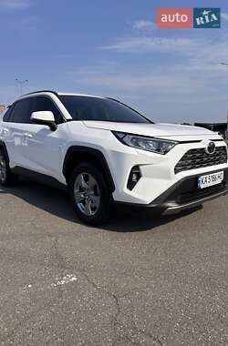Позашляховик / Кросовер Toyota RAV4 2022 в Києві