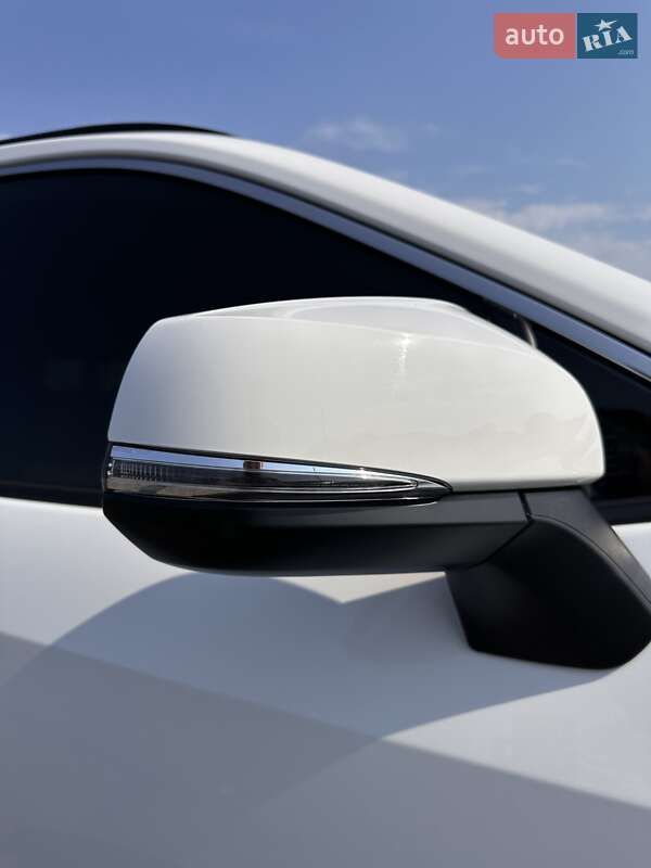 Внедорожник / Кроссовер Toyota RAV4 2022 в Киеве