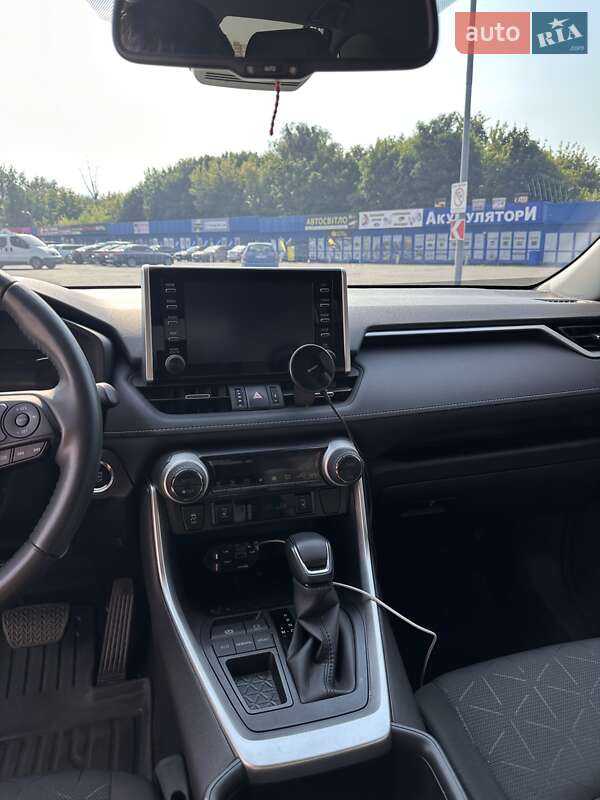 Внедорожник / Кроссовер Toyota RAV4 2022 в Киеве