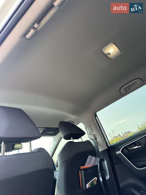 Внедорожник / Кроссовер Toyota RAV4 2022 в Киеве