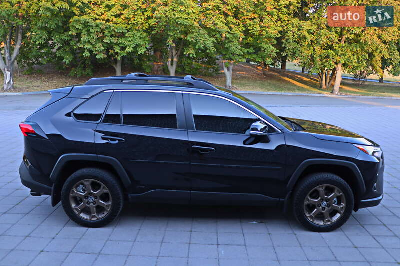Позашляховик / Кросовер Toyota RAV4 2023 в Кременчуці