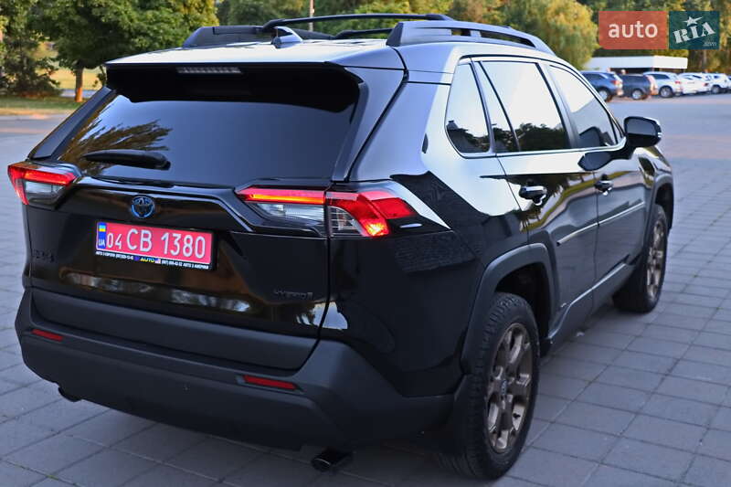 Позашляховик / Кросовер Toyota RAV4 2023 в Кременчуці