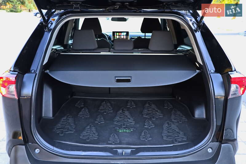 Позашляховик / Кросовер Toyota RAV4 2023 в Кременчуці