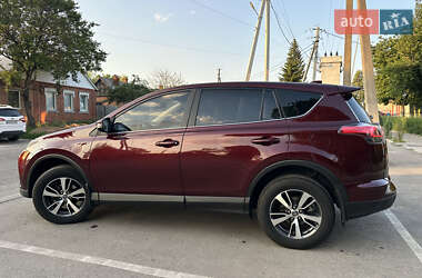 Позашляховик / Кросовер Toyota RAV4 2016 в 