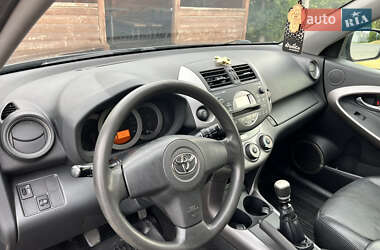 Внедорожник / Кроссовер Toyota RAV4 2007 в 