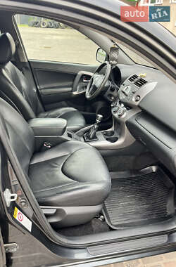Внедорожник / Кроссовер Toyota RAV4 2007 в 