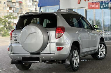 Позашляховик / Кросовер Toyota RAV4 2007 в 