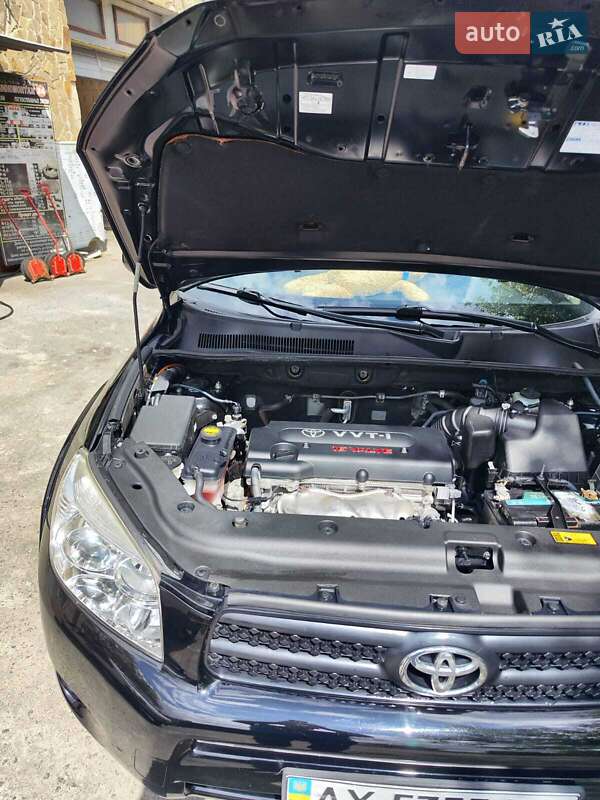 Внедорожник / Кроссовер Toyota RAV4 2006 в Харькове
