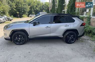 Внедорожник / Кроссовер Toyota RAV4 2021 в Кропивницком