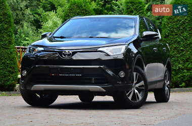 Позашляховик / Кросовер Toyota RAV4 2016 в Трускавці