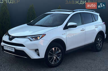Внедорожник / Кроссовер Toyota RAV4 2016 в 