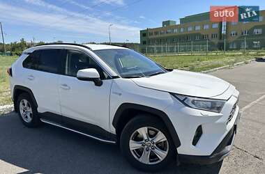 Внедорожник / Кроссовер Toyota RAV4 2021 в Киеве