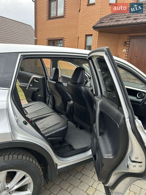 Позашляховик / Кросовер Toyota RAV4 2013 в Жмеринці