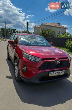 Внедорожник / Кроссовер Toyota RAV4 2019 в Киеве