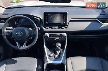 Внедорожник / Кроссовер Toyota RAV4 2022 в 
